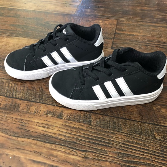 Adidas - Picture 2 of 3